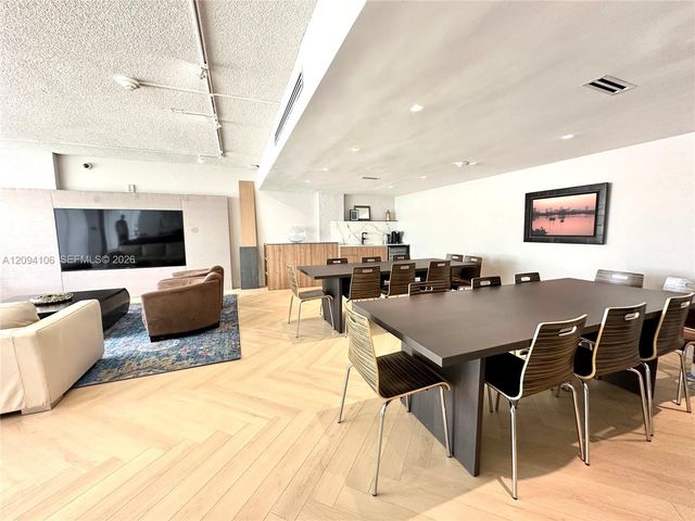 16558 NE 26th Avenue 5D, North Miami Beach, FL 33160