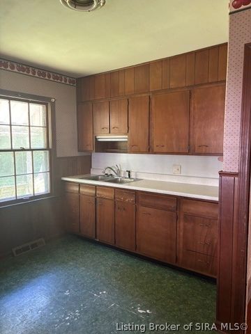 534 N Whitcomb Avenue, Clarksville, IN 47129