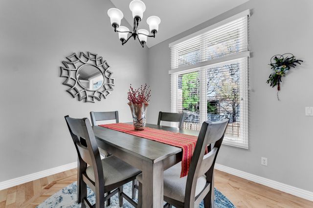 377 E Degraffenreid Street, Springfield, MO 65810