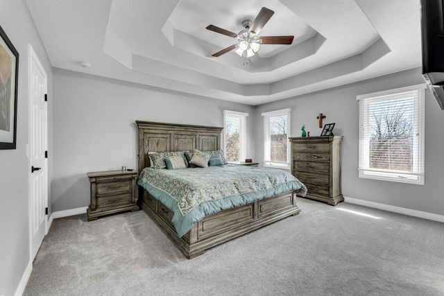 377 E Degraffenreid Street, Springfield, MO 65810