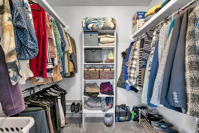 377 E Degraffenreid Street, Springfield, MO 65810