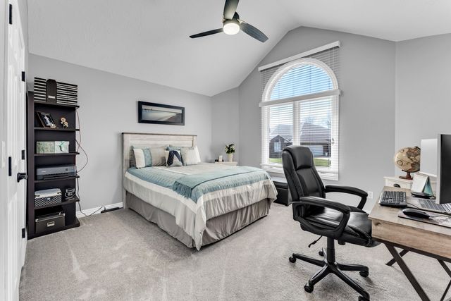 377 E Degraffenreid Street, Springfield, MO 65810