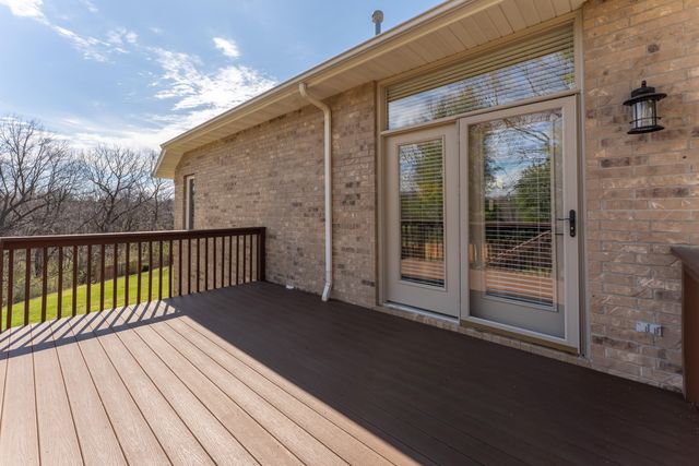 377 E Degraffenreid Street, Springfield, MO 65810