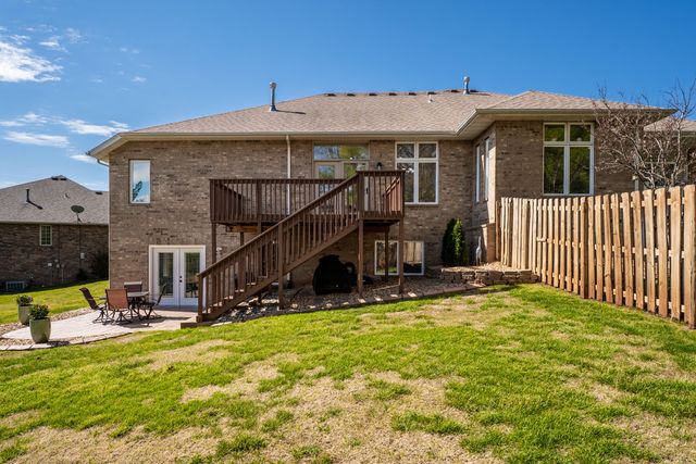 377 E Degraffenreid Street, Springfield, MO 65810