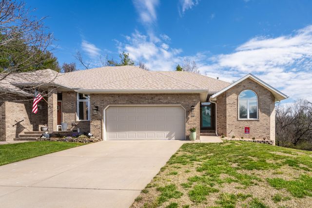 377 E Degraffenreid Street, Springfield, MO 65810