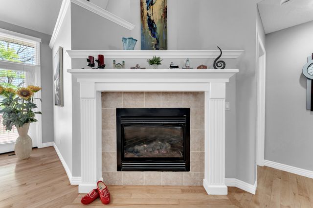 377 E Degraffenreid Street, Springfield, MO 65810