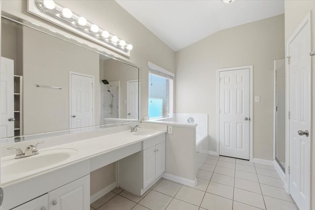 10807 Mockernut Street, Baytown, TX 77523