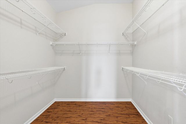 10807 Mockernut Street, Baytown, TX 77523