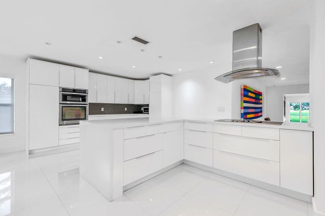 3759 Oaks Clubhouse Drive P7, Pompano Beach, FL 33069
