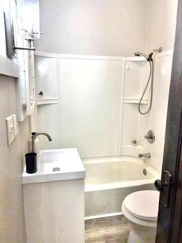 1908 N ALVIN STREET, Appleton, WI 54911