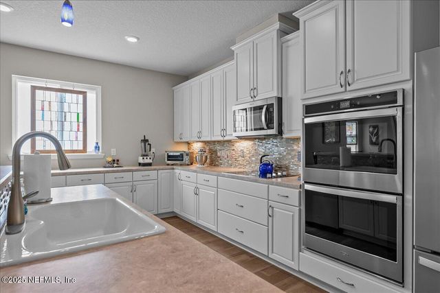 12253 ORANGE GROVE Drive, Jacksonville, FL 32223