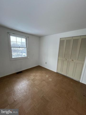 19 NEPTUNE LN, Willingboro, NJ 08046