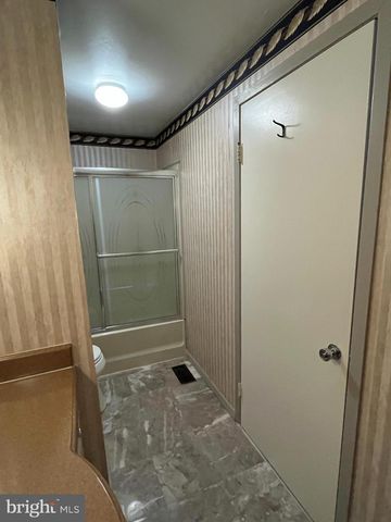 19 NEPTUNE LN, Willingboro, NJ 08046