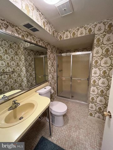 19 NEPTUNE LN, Willingboro, NJ 08046