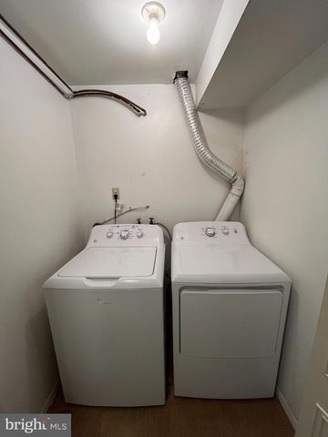 19 NEPTUNE LN, Willingboro, NJ 08046