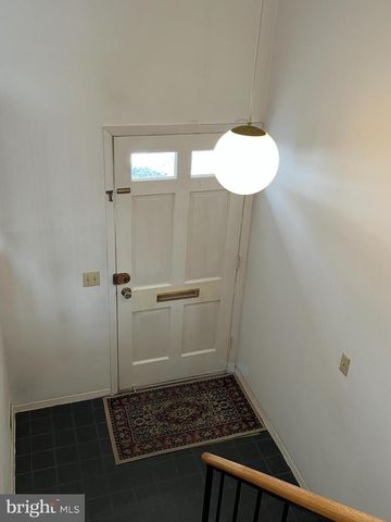 19 NEPTUNE LN, Willingboro, NJ 08046