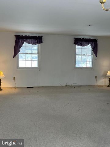 19 NEPTUNE LN, Willingboro, NJ 08046