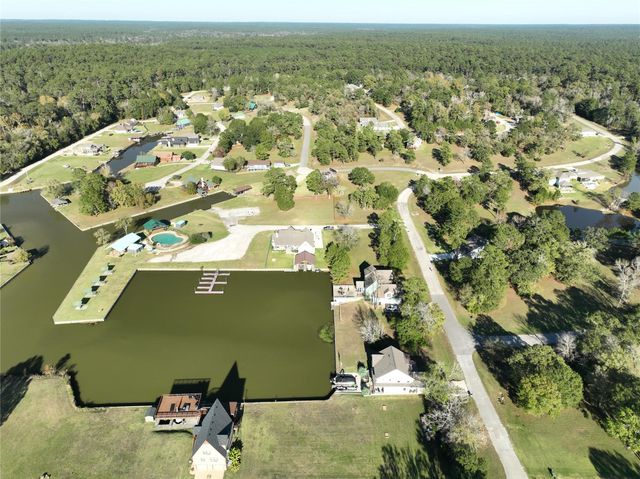 7 Silver Lakes Drive, Huntsville, TX 77340