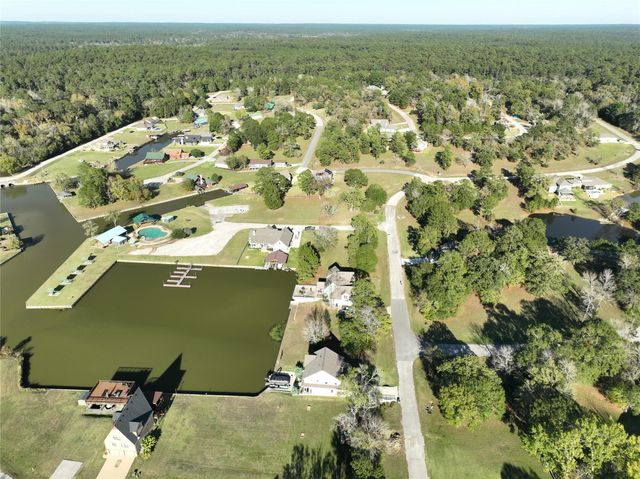 7 Silver Lakes Drive, Huntsville, TX 77340