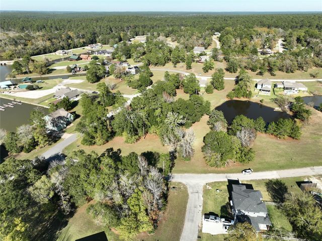 7 Silver Lakes Drive, Huntsville, TX 77340