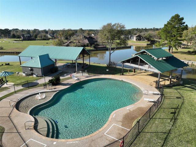 7 Silver Lakes Drive, Huntsville, TX 77340