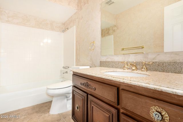 1550 N STAPLEY Drive 134, Mesa, AZ 85203