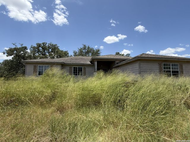 380 County Road 6723, Natalia, TX 78059