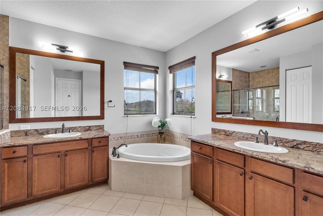 8503 NW 41st St 0, Cooper City, FL 33024