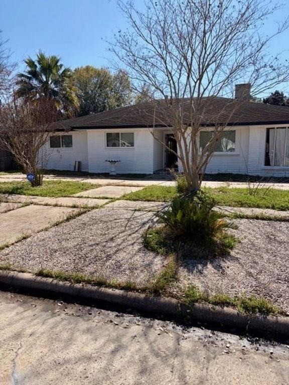 7623 Braes Meadow Drive, Houston, TX 77071