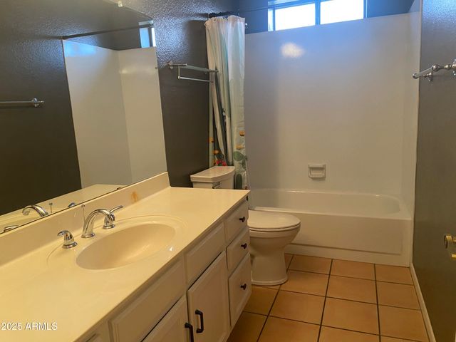 4325 E GREENWAY Lane, Phoenix, AZ 85032