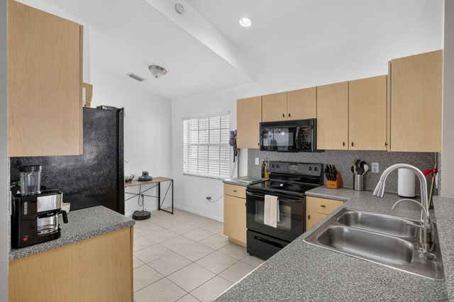 5088 NORTHERN LIGHTS Drive, Greenacres, FL 33463