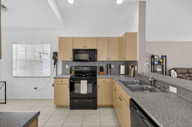 5088 NORTHERN LIGHTS Drive, Greenacres, FL 33463