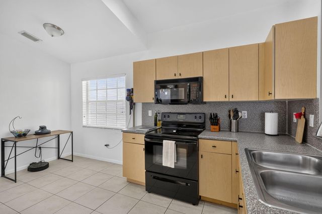 5088 NORTHERN LIGHTS Drive, Greenacres, FL 33463