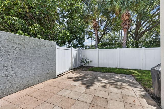 5088 NORTHERN LIGHTS Drive, Greenacres, FL 33463