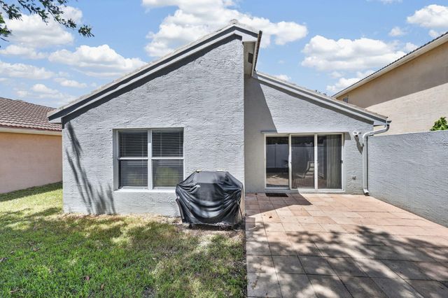 5088 NORTHERN LIGHTS Drive, Greenacres, FL 33463