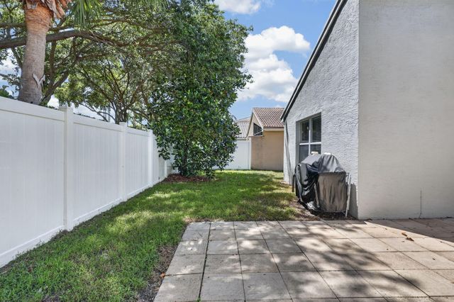 5088 NORTHERN LIGHTS Drive, Greenacres, FL 33463