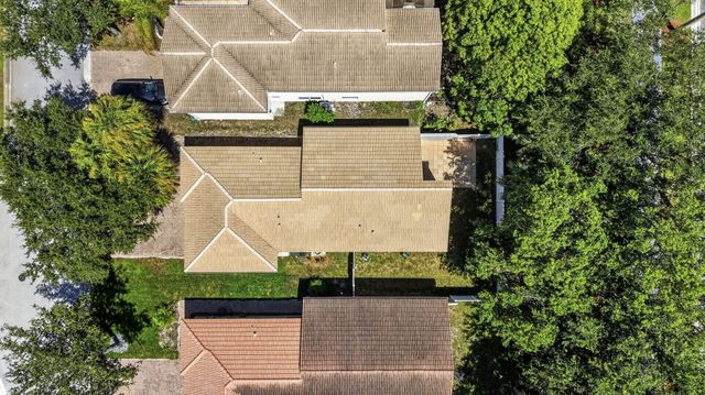 5088 NORTHERN LIGHTS Drive, Greenacres, FL 33463