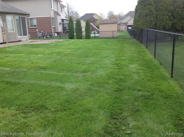35484 Grant, New Baltimore, MI 48047