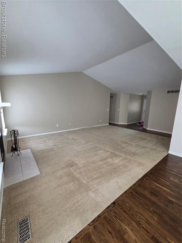 35484 Grant, New Baltimore, MI 48047