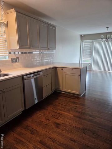 35484 Grant, New Baltimore, MI 48047