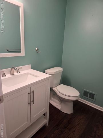 35484 Grant, New Baltimore, MI 48047
