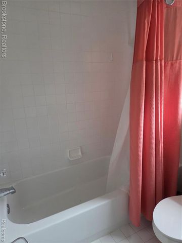 35484 Grant, New Baltimore, MI 48047