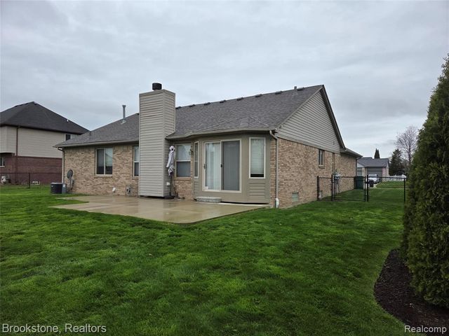35484 Grant, New Baltimore, MI 48047