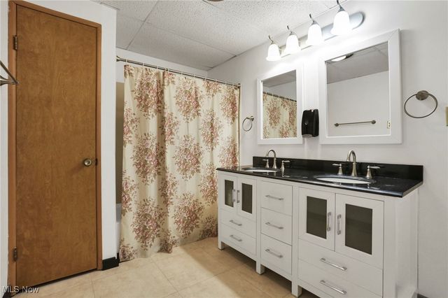 57764 Fairway Drive, Senecaville, OH 43780