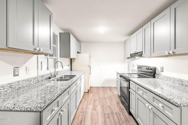 407 W Sixth Street, Siler City, NC 27344