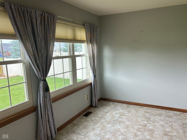 4964 W Cedar Cove Drive, New Palestine, IN 46163