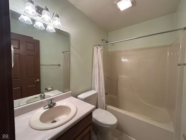 4964 W Cedar Cove Drive, New Palestine, IN 46163