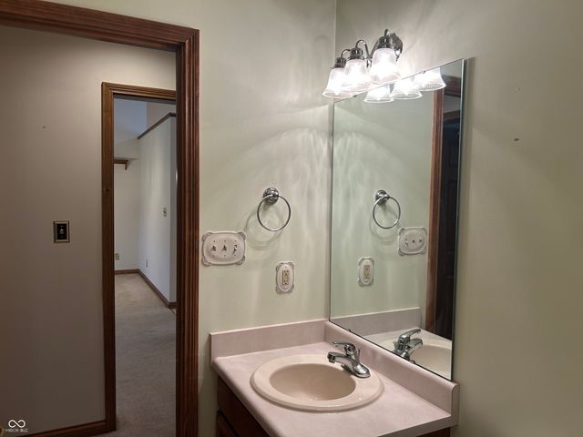 4964 W Cedar Cove Drive, New Palestine, IN 46163