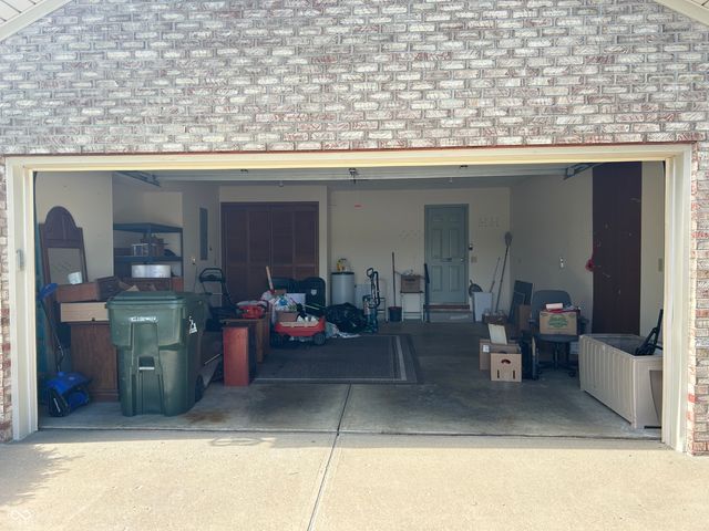 4964 W Cedar Cove Drive, New Palestine, IN 46163
