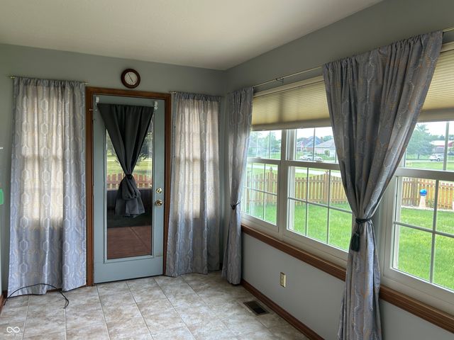 4964 W Cedar Cove Drive, New Palestine, IN 46163